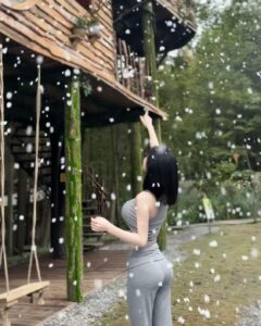 hot girl ngực khủng qian princess